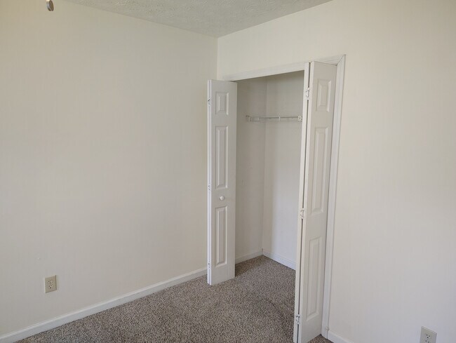 Building Photo - Room in Single Family Home on Caloosa Cove SW
