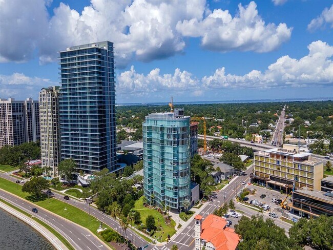 Building Photo - 2900 W Bay to Bay Blvd