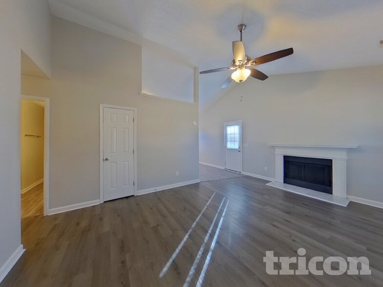 Building Photo - 500 Rockhaven Dr