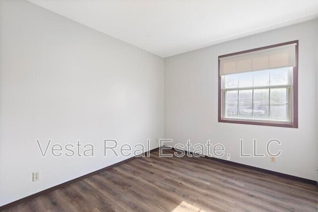 Building Photo - 412 N. Highland