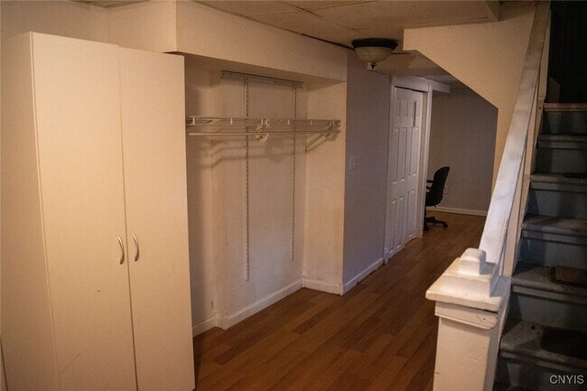 Building Photo - 544 Clarendon St