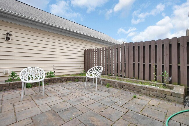 Building Photo - 6318 Marsh Wren Drive