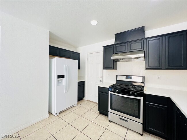 Building Photo - 9110 Iron Cactus Ave
