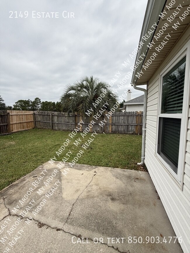Building Photo - 2149 Estate Cir