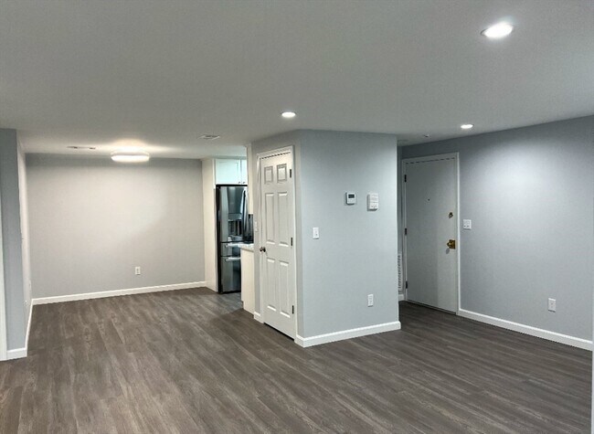 Building Photo - 108 Norton Ave