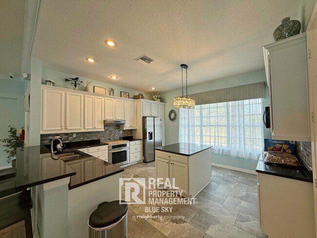 Building Photo - 5238 Gato Del Sol Cir