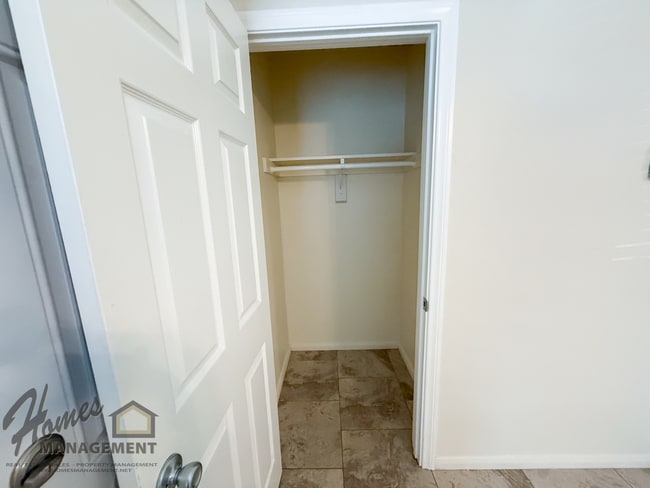 Building Photo - 641-641 Kaylyn Way