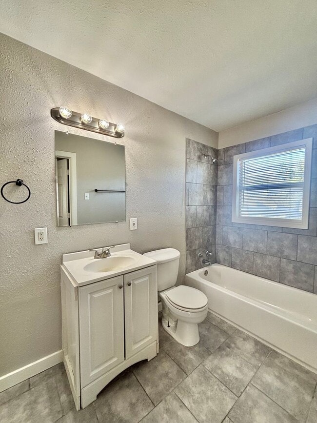 Building Photo - NOW AVAILABLE - Charming Updated Home Near...