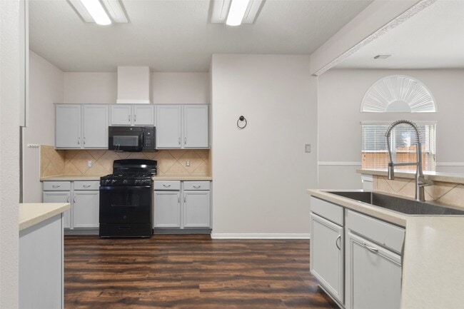 Building Photo - 18534 Burgundy Sky Way