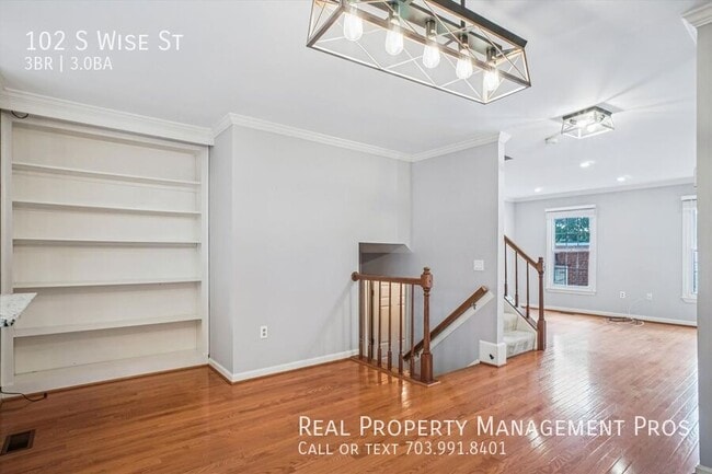 Building Photo - 102 S Wise St