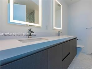 Building Photo - 1 br, 2 bath Condo - 851 NE 1st Ave Amazin...