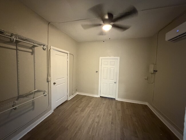 Building Photo - 1817 San Luis St