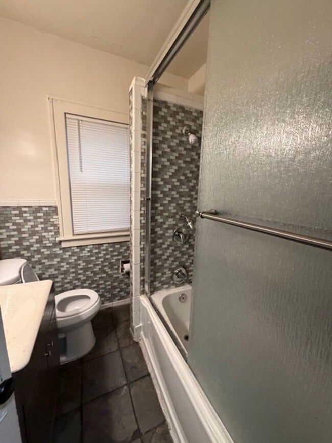 Building Photo - 4 Bedroom Home for Rent