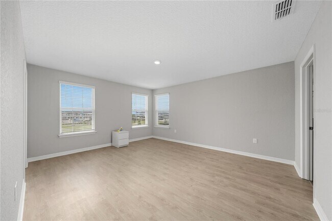 Building Photo - 445 Silverbell Trl