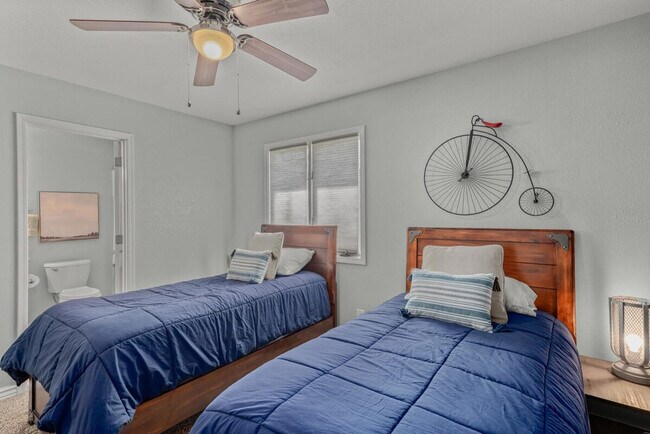 Building Photo - 2 Felton Ln