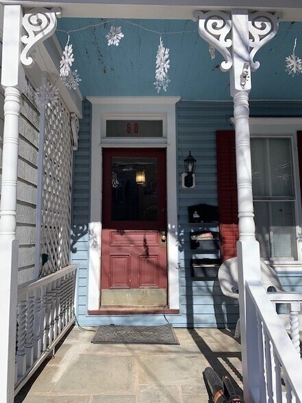 Building Photo - 60 Buttonwood St