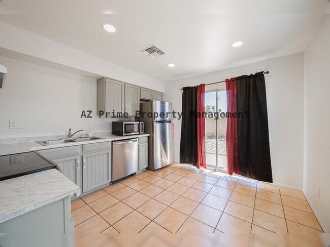 Building Photo - 2145 S Dorsey Ln