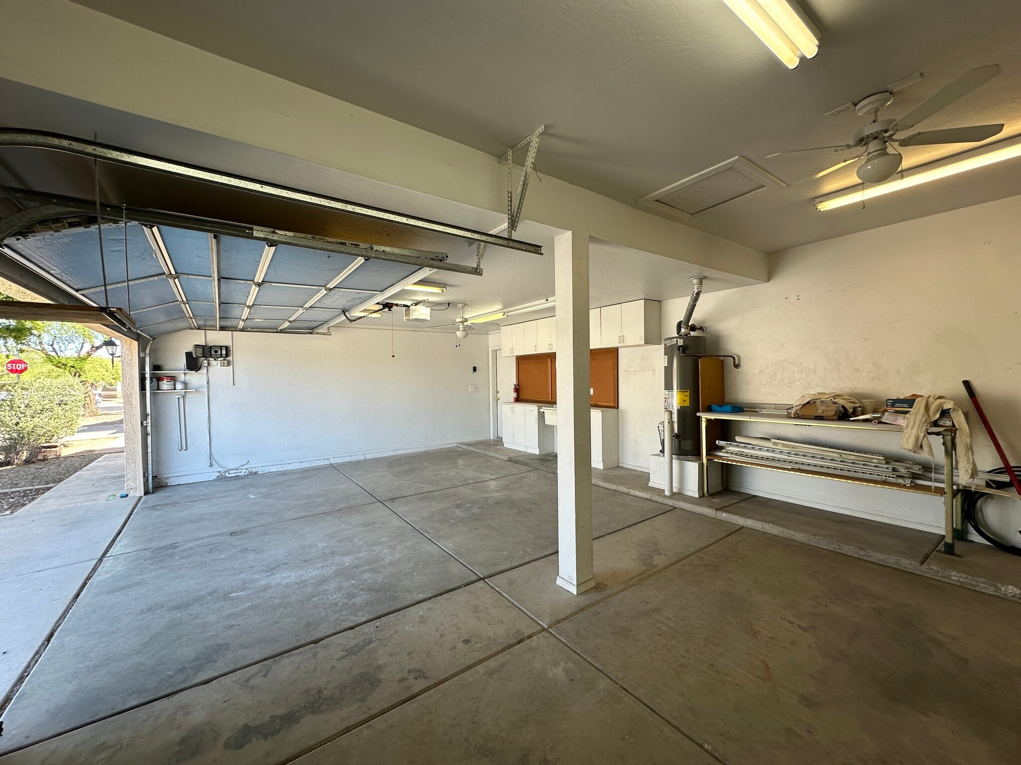 Building Photo - 9421 N 93rd Ave