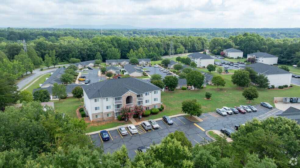Landings & Villas Hickory - Landings & Villas of Hickory