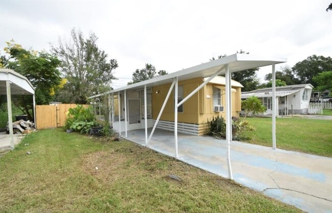 Building Photo - 3306 Peachtree Hill Rd