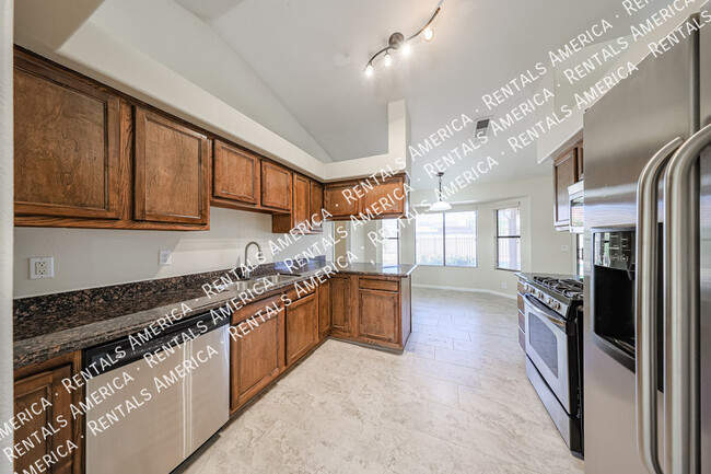 Building Photo - 8768 W Berridge Ln