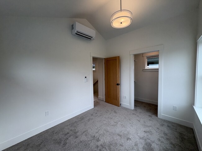 Building Photo - 6960 NE 18th Ave