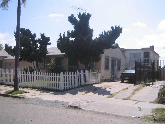 Building Photo - 4320-4322 49th St