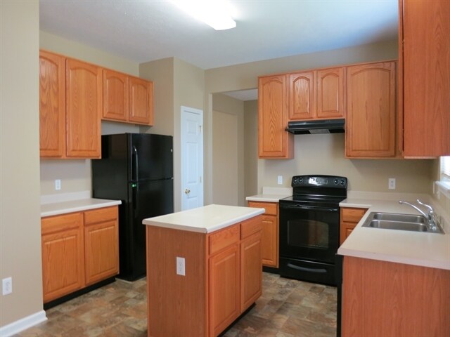 Building Photo - 6702 Meadow View Ct