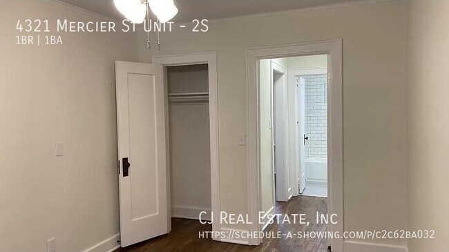 Building Photo - 4321 Mercier St