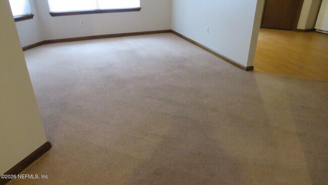 Building Photo - 1878 Shadow Ridge Trail