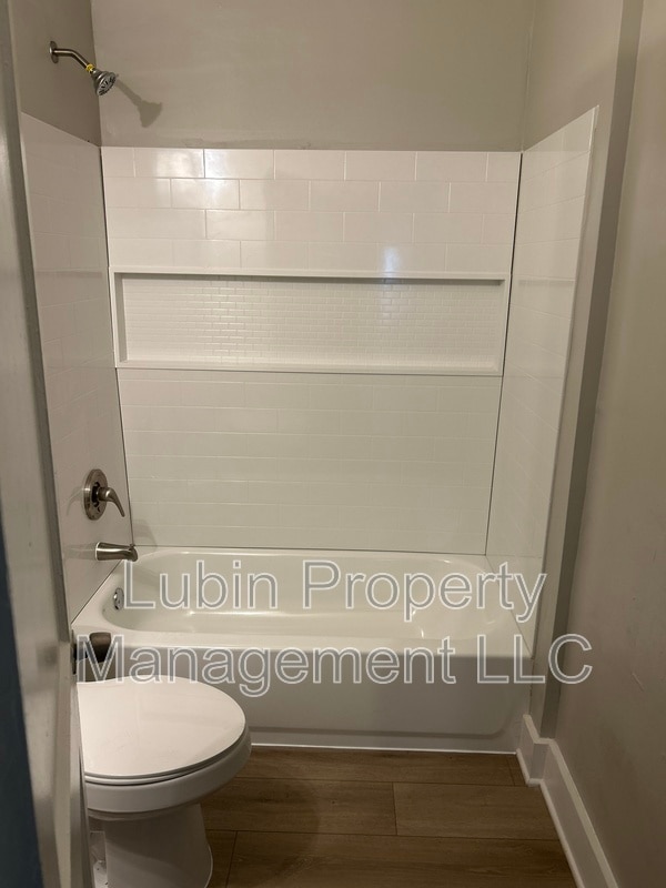 Building Photo - 2412 Forest Ave