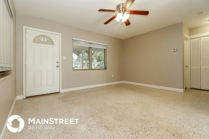 Building Photo - 10554 52nd Ave N