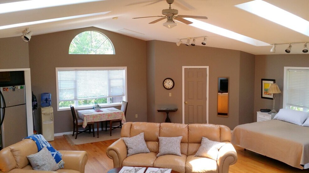 Building Photo - 5099 Rathbun Rd