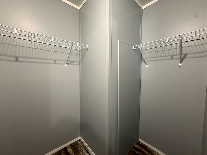 Building Photo - 11853 Cascade Cir