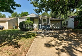 Building Photo - 2321 McCracken Dr