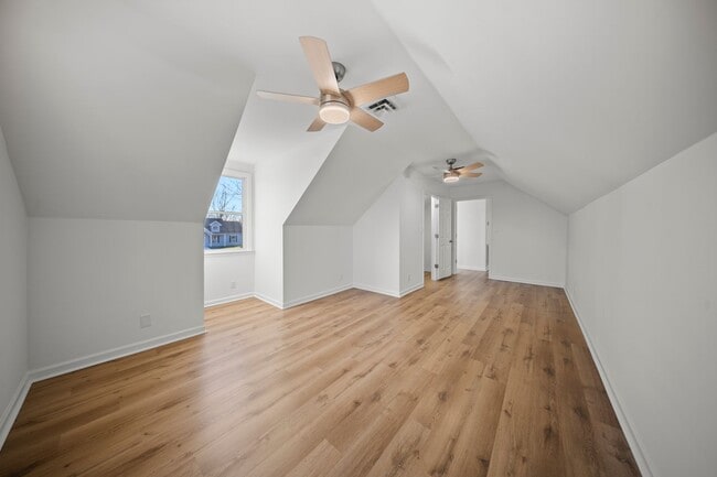 Building Photo - 3 Bedroom 2 Full Bath Home For Rent near Post!