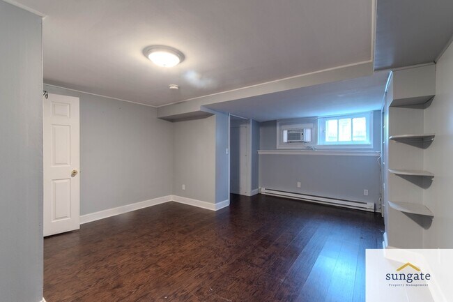 Building Photo - 414 Elrino St