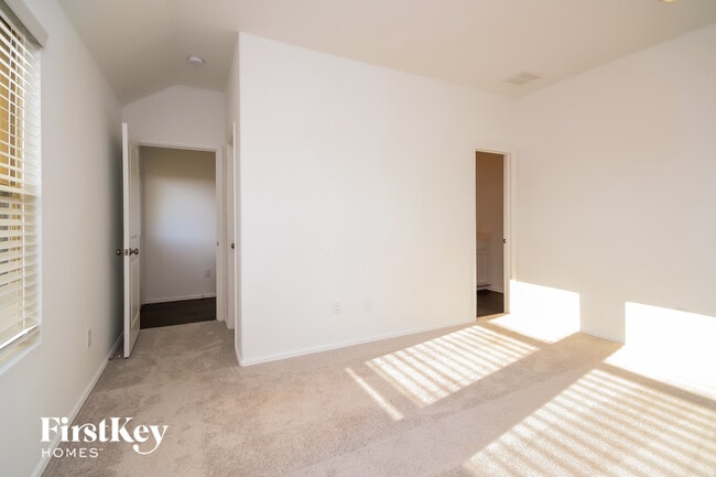 Building Photo - 18438 Running Shadow Ct