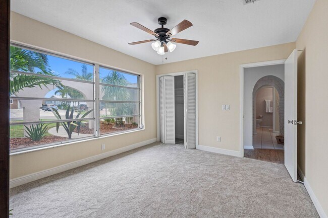 Building Photo - Sailboat-Ready Waterfront Home with Spectacular Scenic Views