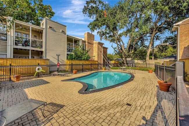 Building Photo - 2001 Bering Dr