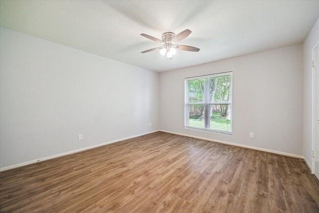 Building Photo - 13603 Woodchester Dr