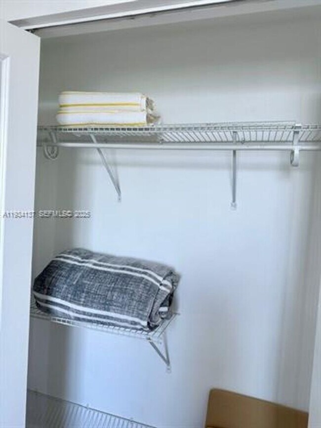 Building Photo - 601 NE 23rd St