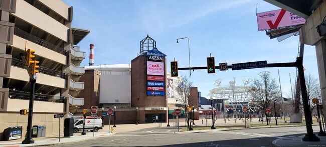 Building Photo - 405 Glendale Ave