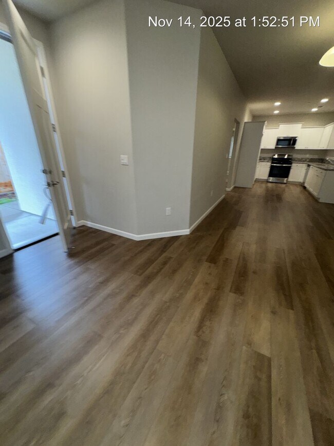 Building Photo - 4321