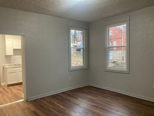 Building Photo - 4036 Perrysville Ave