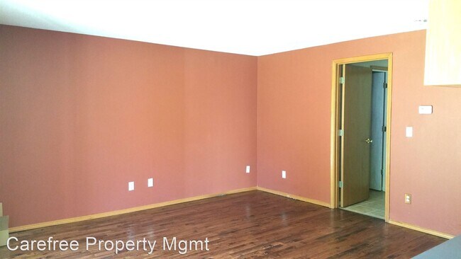 Building Photo - 3 br, 2.5 bath House - 15837 SW Sundew Drive