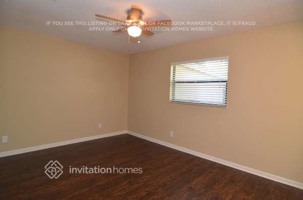 Building Photo - 2417 Devonwoode Pl