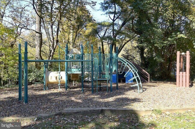 Building Photo - 6403 W Halbert Rd