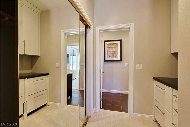 Building Photo - 12047 Oakland Hills Dr