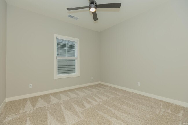 Building Photo - 3796 High Pointe Dr